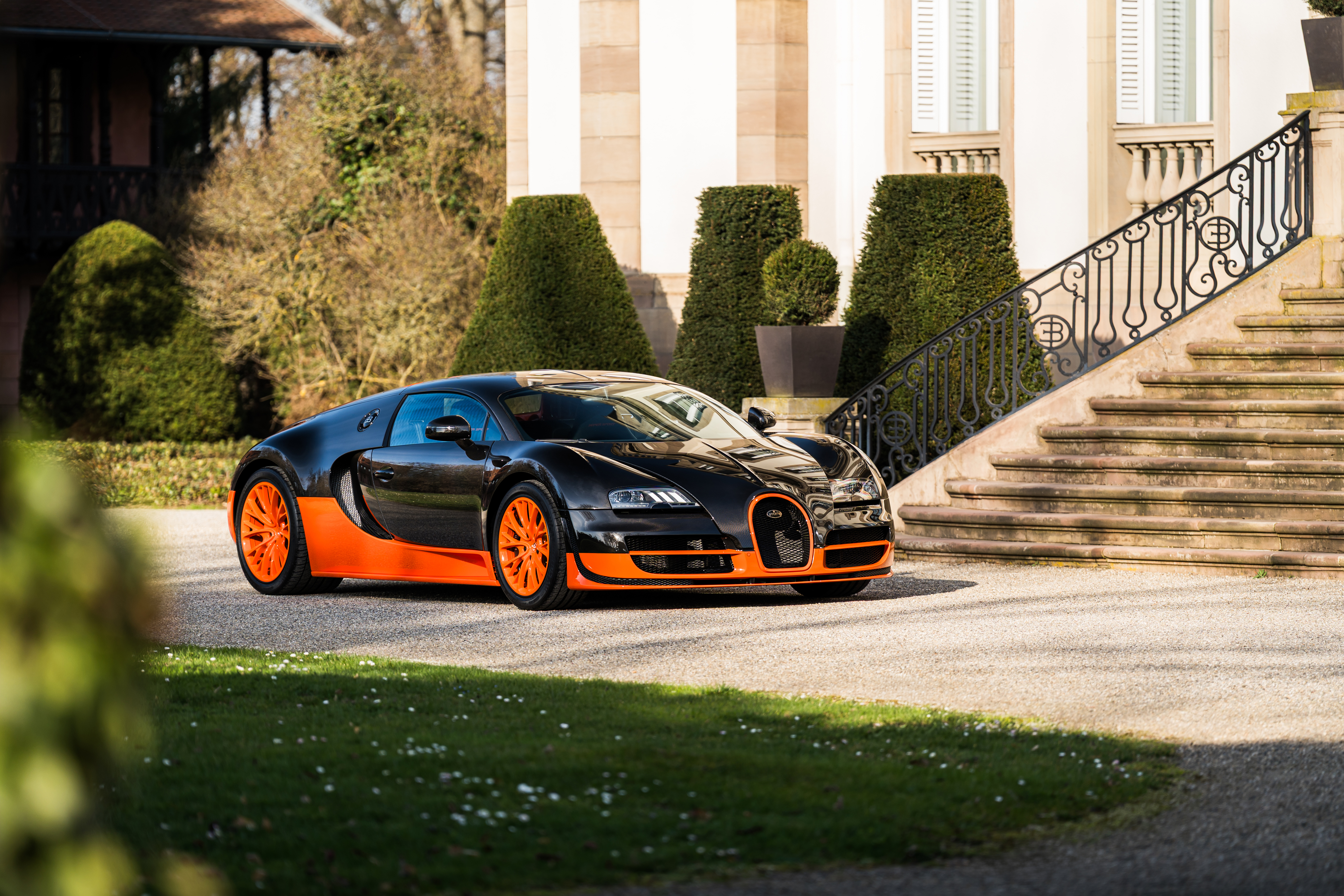 Celebrating a unique pre-series Veyron Super Sport World Record Edition, reborn with La Maison Pur Sang